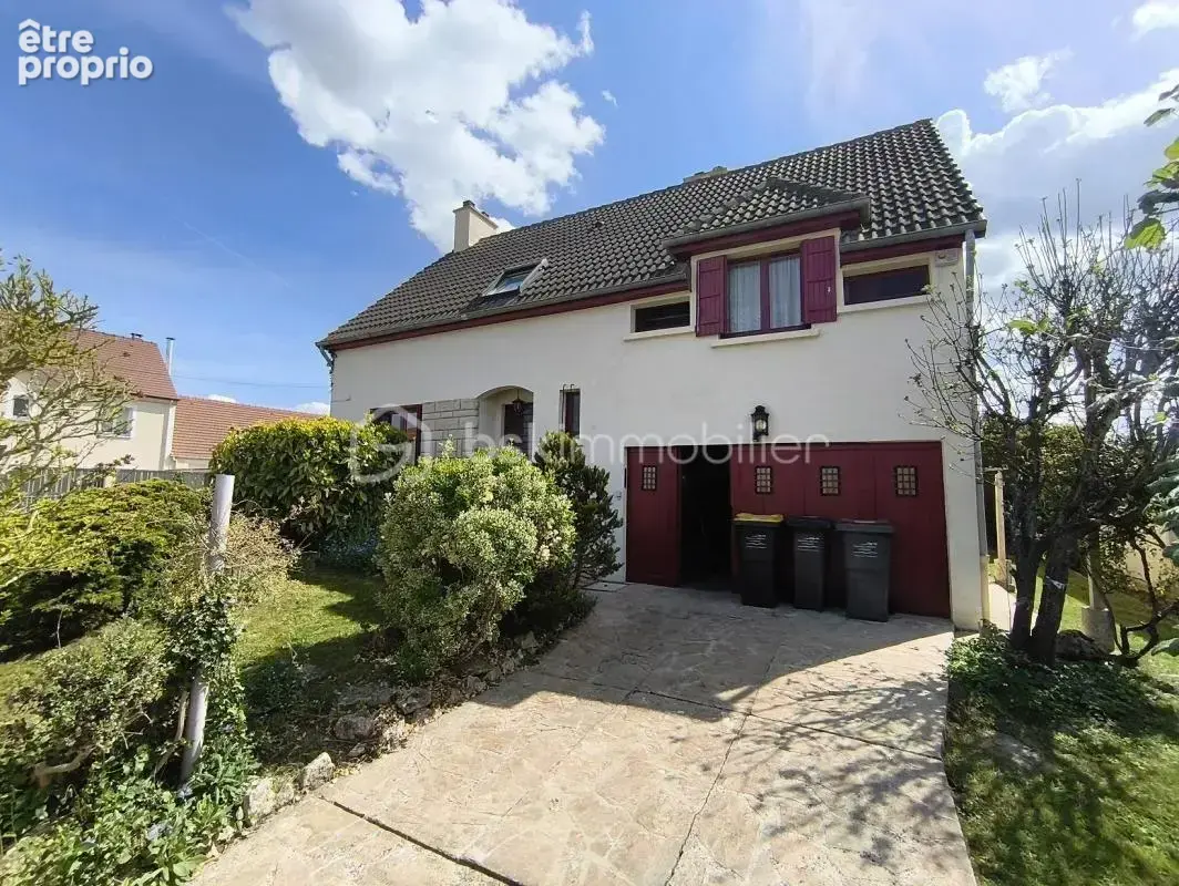 Maison à CLAYE-SOUILLY