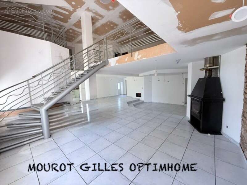 Vaste demeure de 326 m² au calme : volumes exceptionnels et potentiel unique – Proche Épinal - photo 5