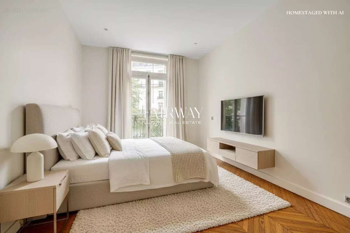 Appartement à PARIS-17E