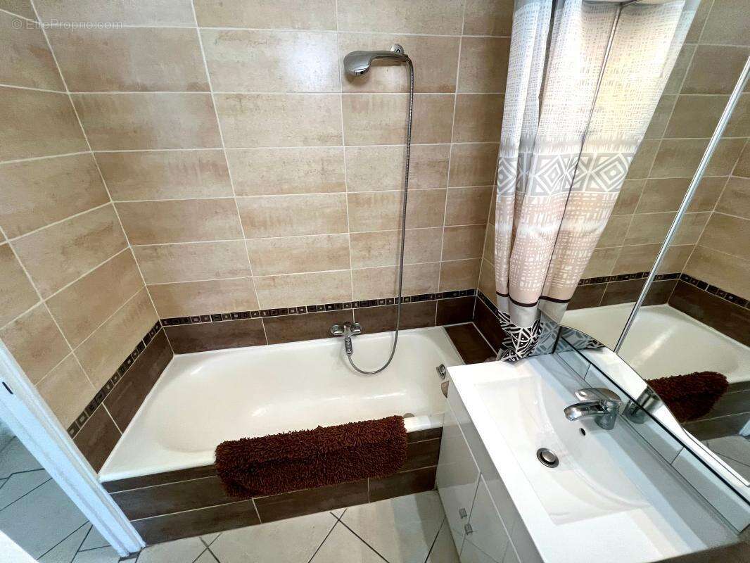 Appartement à LE CANNET