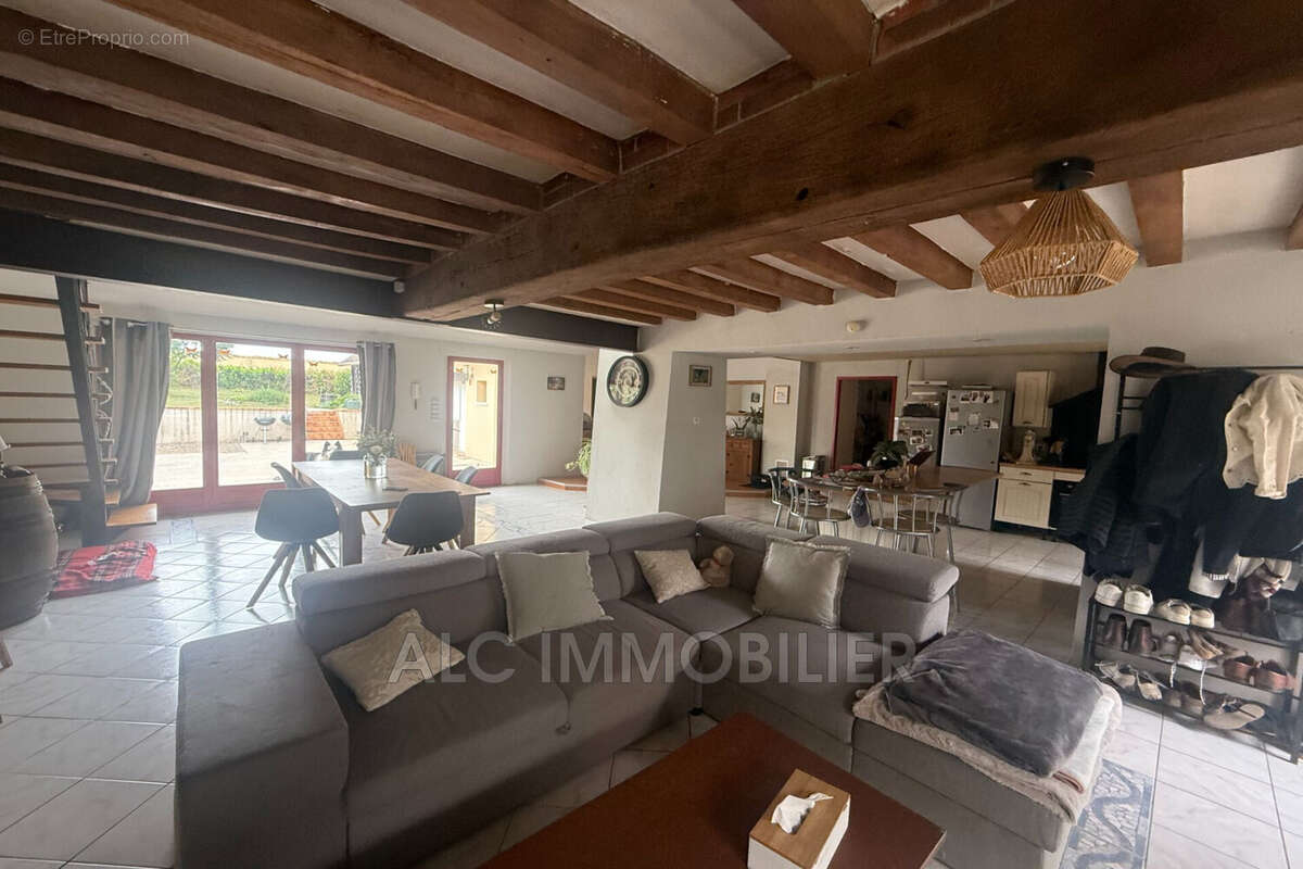 Maison 168 m² à Pizieux  - photo 3