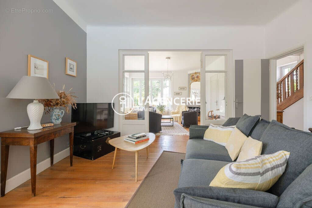 Maison 195 m² à Larressore  - photo 7