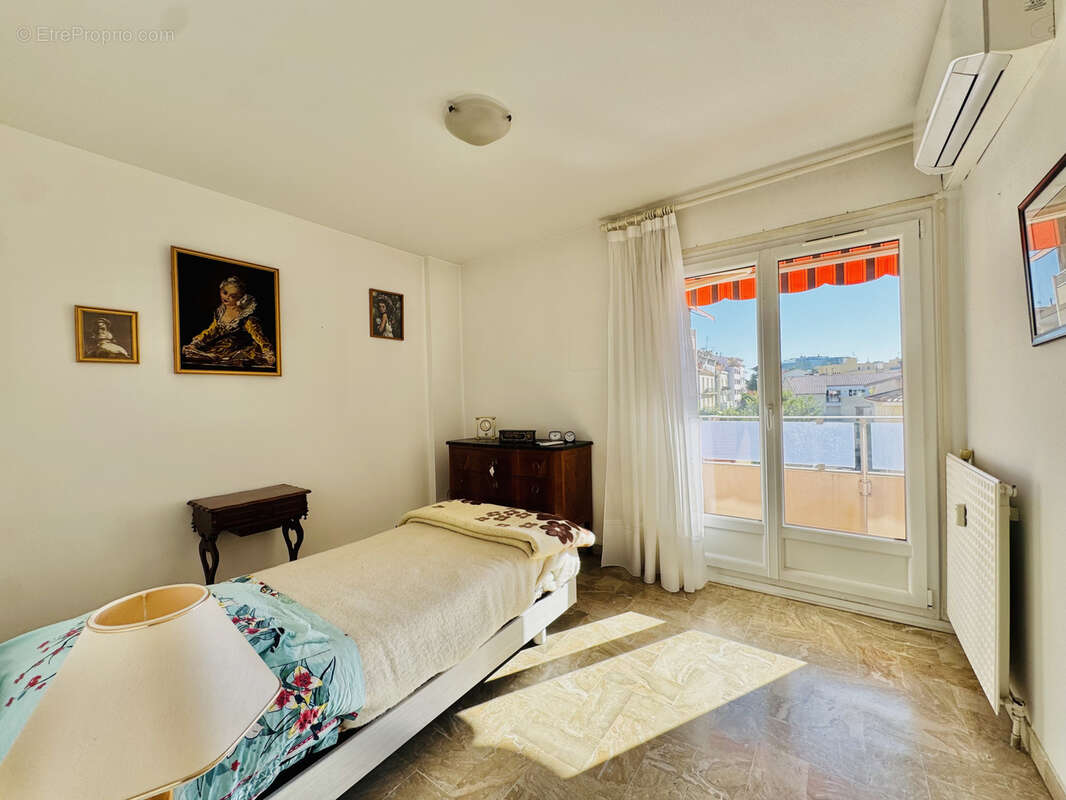 Appartement à HYERES