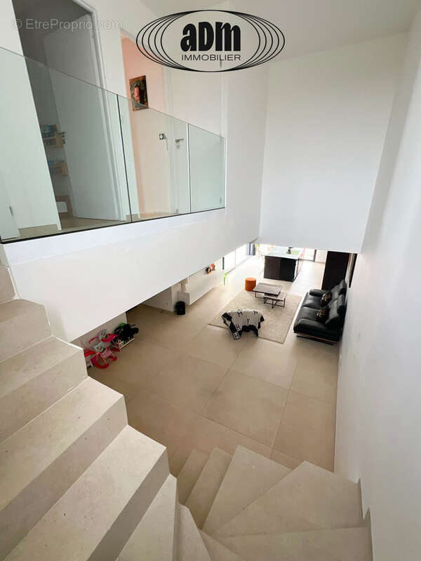 Maison à BAILLY-ROMAINVILLIERS