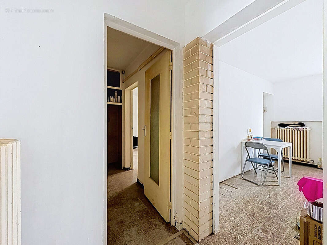 Appartement à rénover à Avignon 3 pièces 58m2 avec CAVE - photo 3