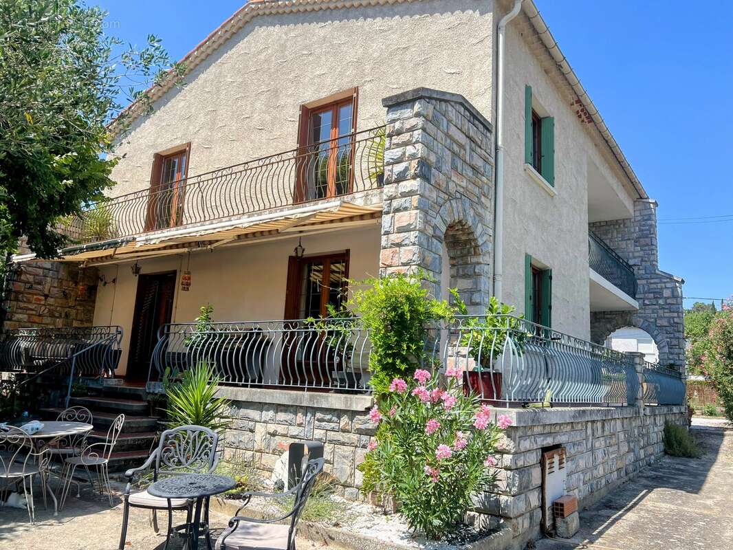 LIMOUX -Grande Maison Familiale Indépendante avec Jardin, Garage et Accès à Pied au Centre-Ville - photo 19
