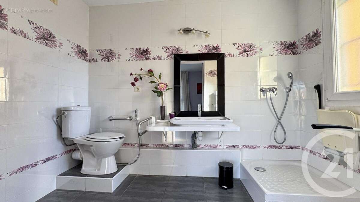 Appartement à LATTES