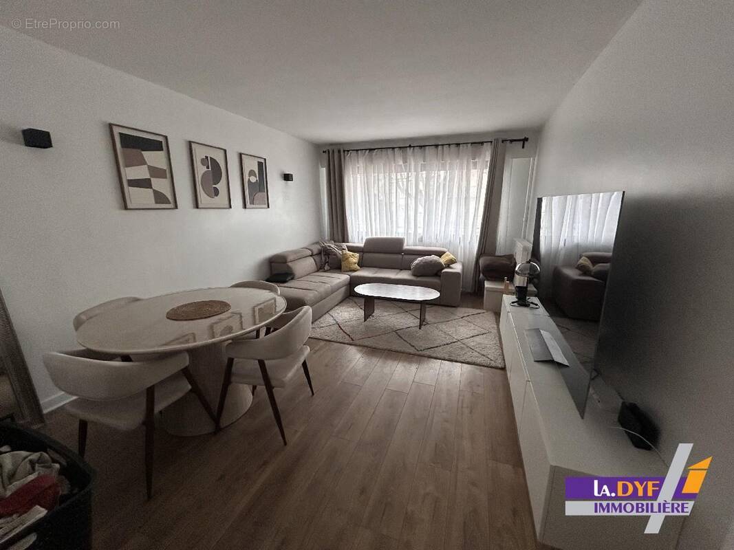 Appartement à LIVRY-GARGAN