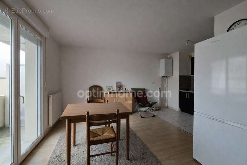 Appartement à VEIGNE