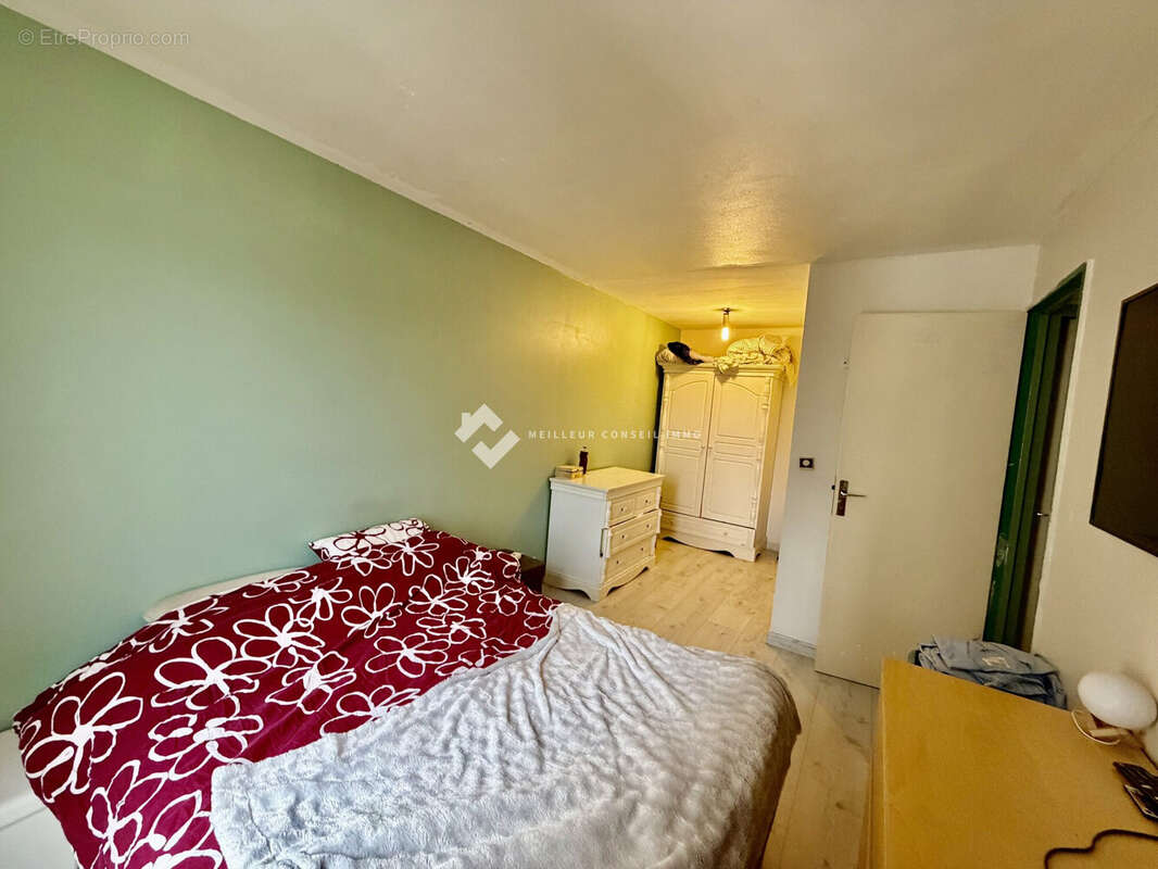 Appartement 92 m² à Nandy  - photo 5