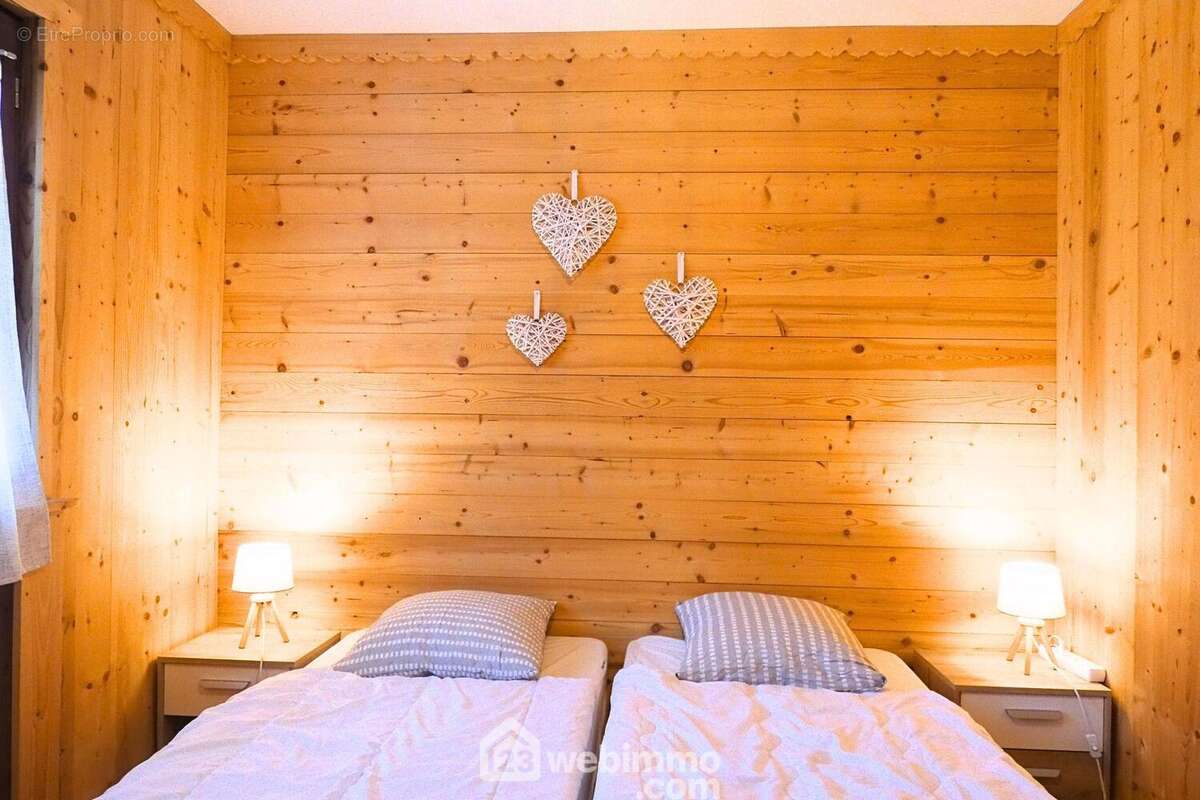 L'espace nuit est composé d'une chambre individuelle,