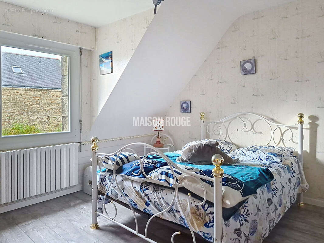 Maison à PLOUGOUMELEN