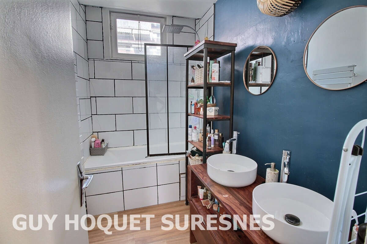 Appartement à SURESNES