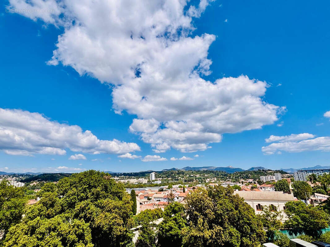Appartement à MARSEILLE-11E