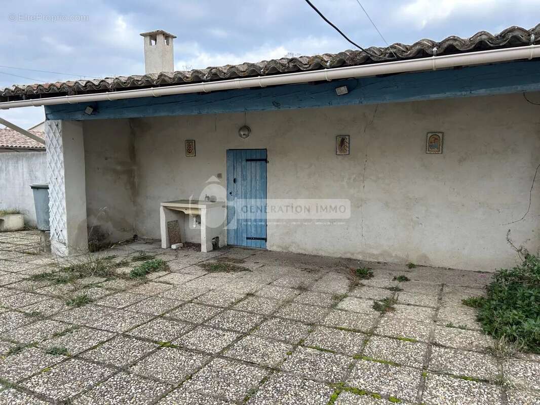 Maison à FONTVIEILLE