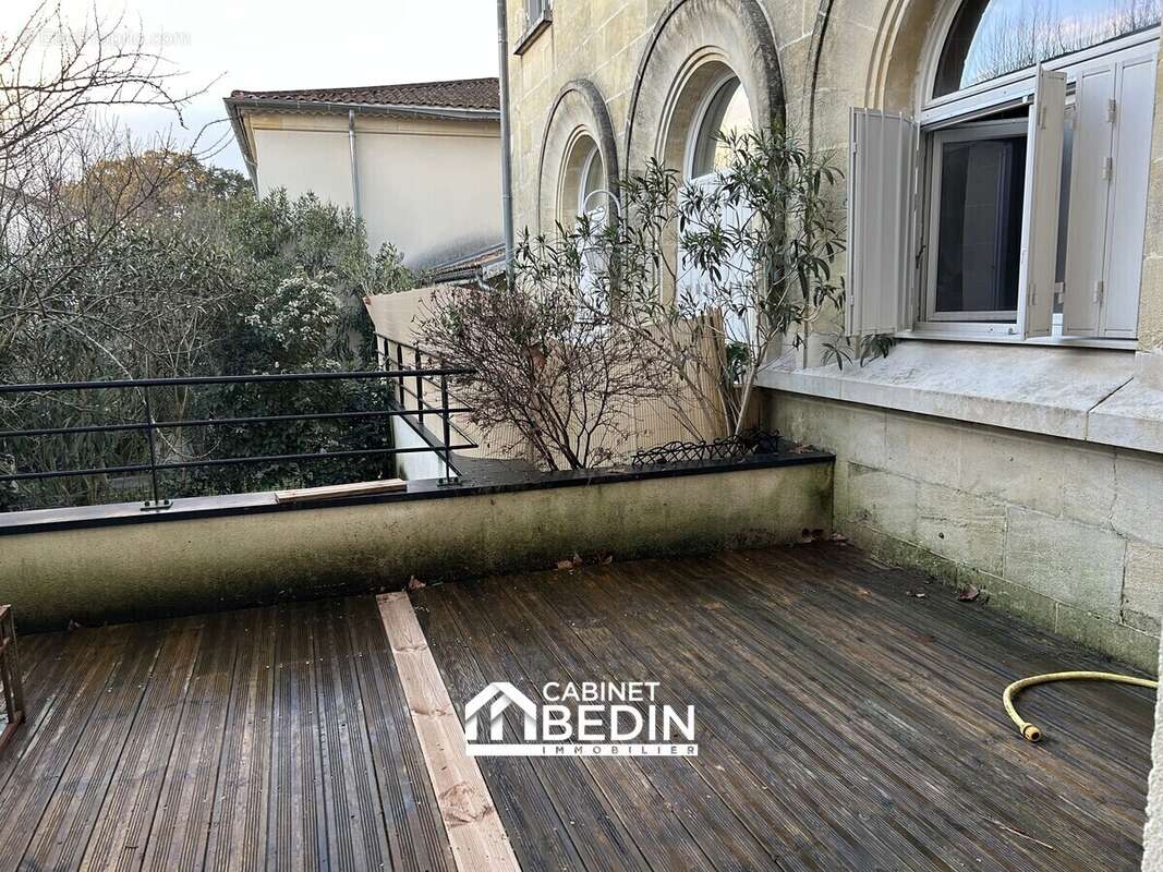 Appartement à VILLENAVE-D'ORNON