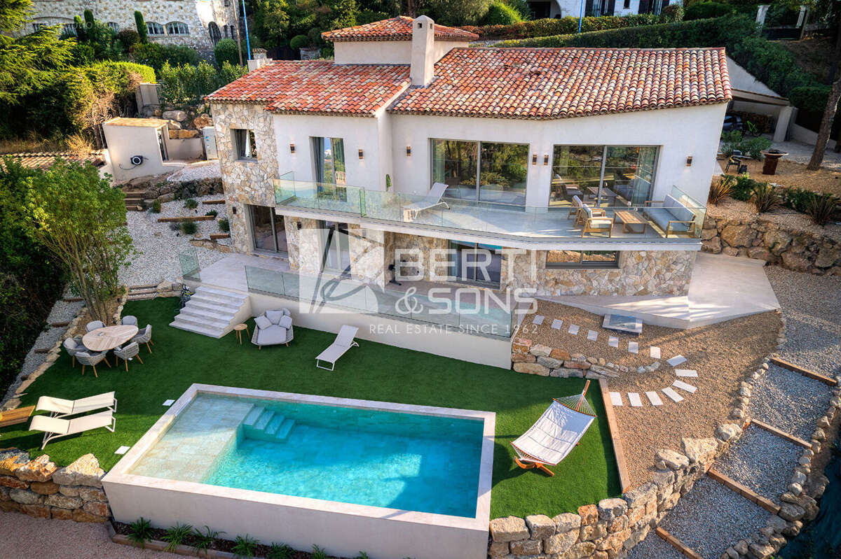 Maison à MANDELIEU-LA-NAPOULE