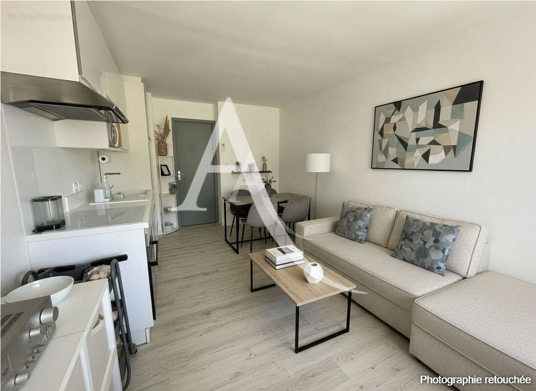 Studio de 21m² rénové avec loggia et parking - photo 2