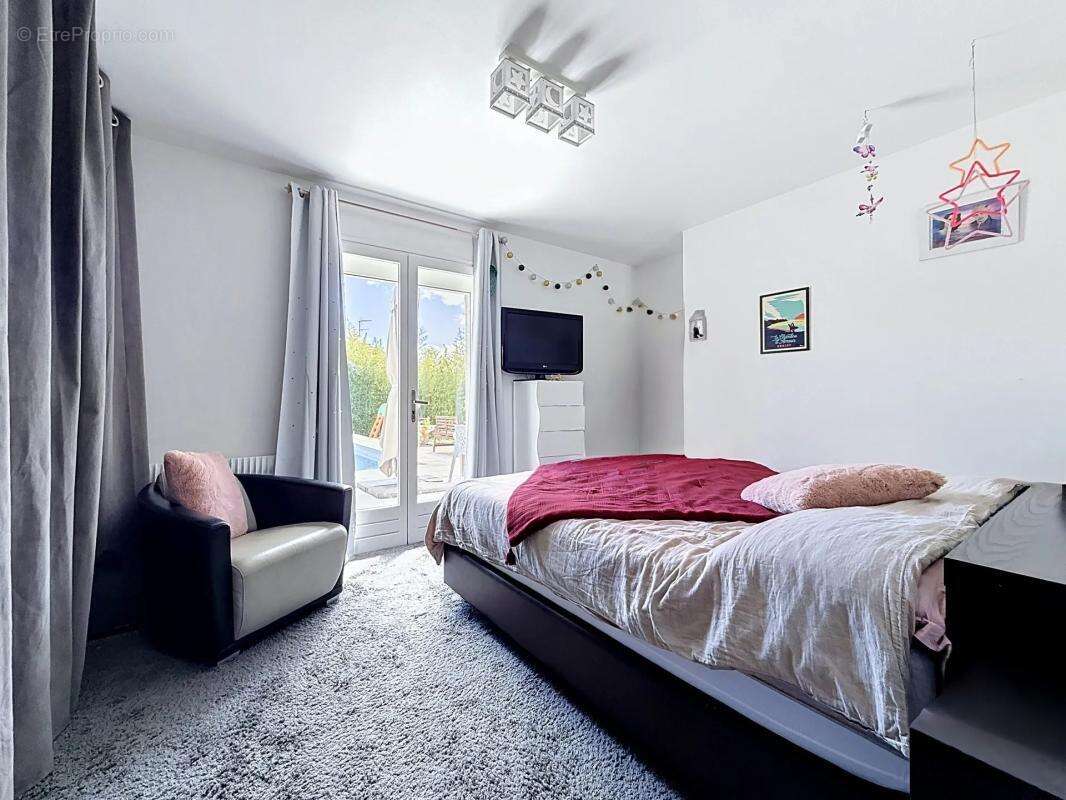 Maison à SAINT-CYR-SUR-LOIRE
