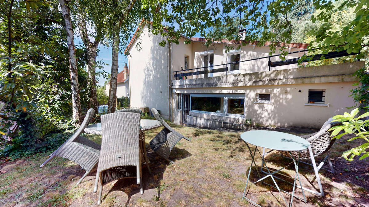 Sur les hauteurs de Cormeilles-en-Parisis   Maison familiale 5 pièces avec jardin de 755 m2 - photo 14
