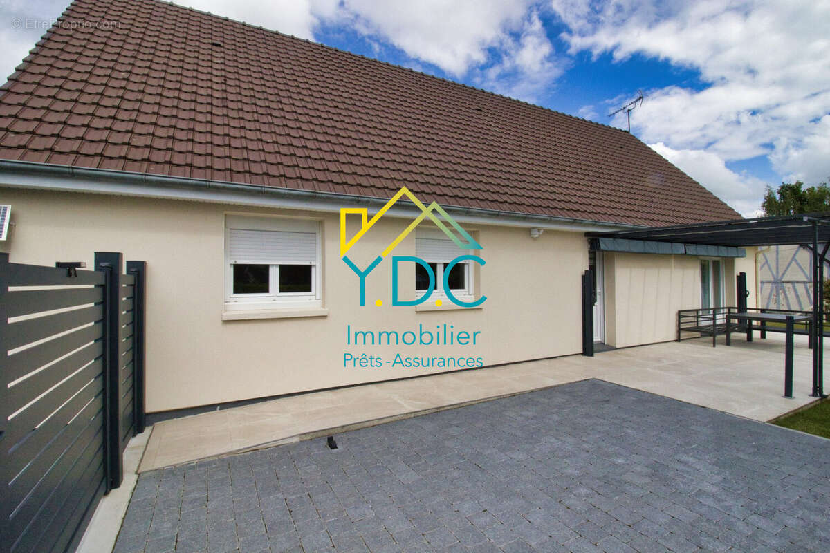 Maison à YERVILLE
