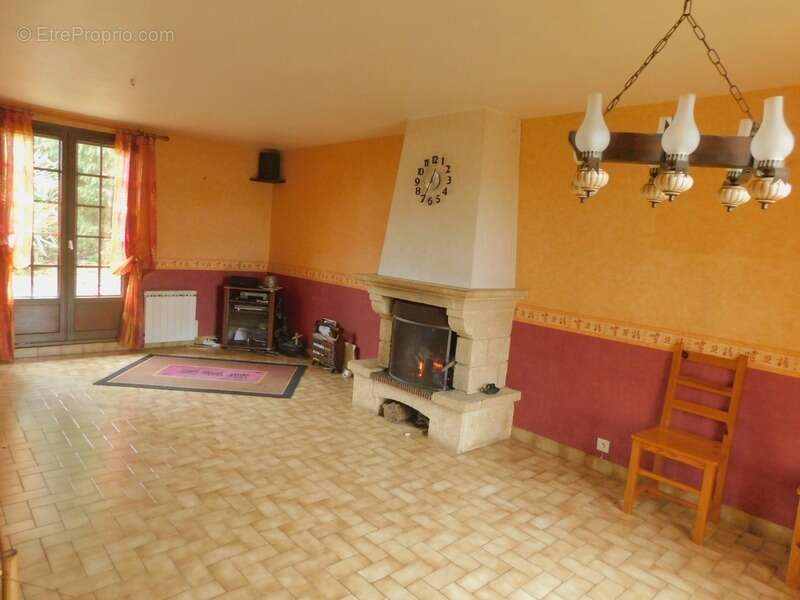 Maison à LA CHAPELLE-JANSON