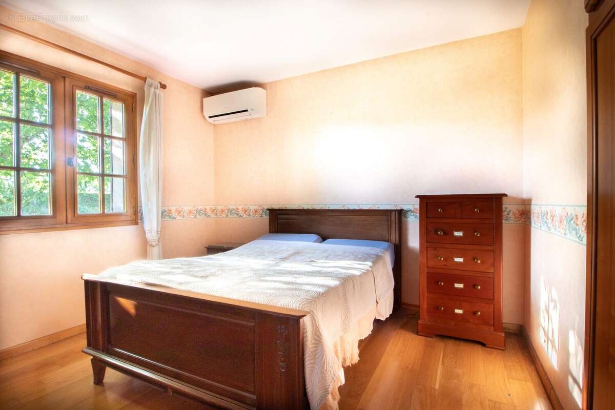 Maison 135 m² à Carbon-Blanc  - photo 5