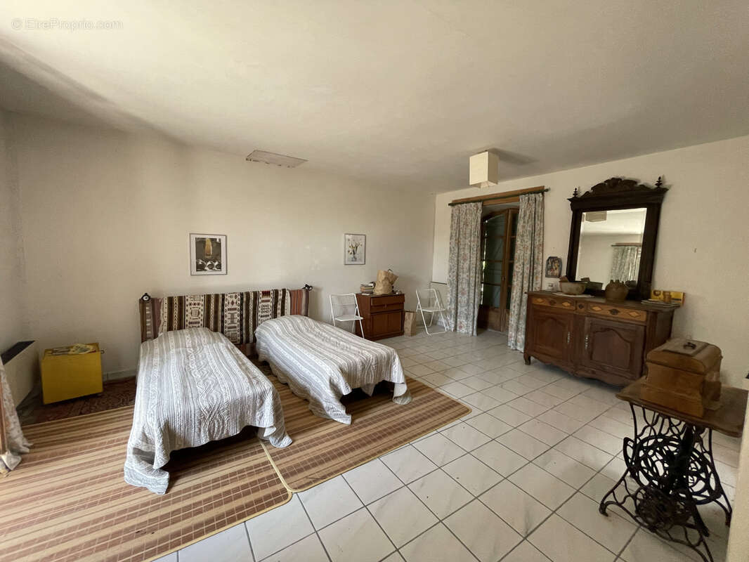 Maison à MONCRABEAU