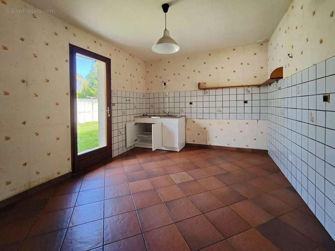 Maison à SAUCATS