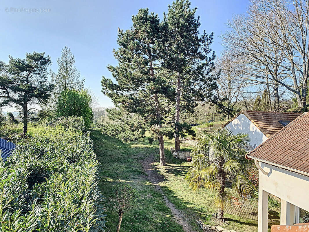 Maison à NEAUPHLE-LE-CHATEAU