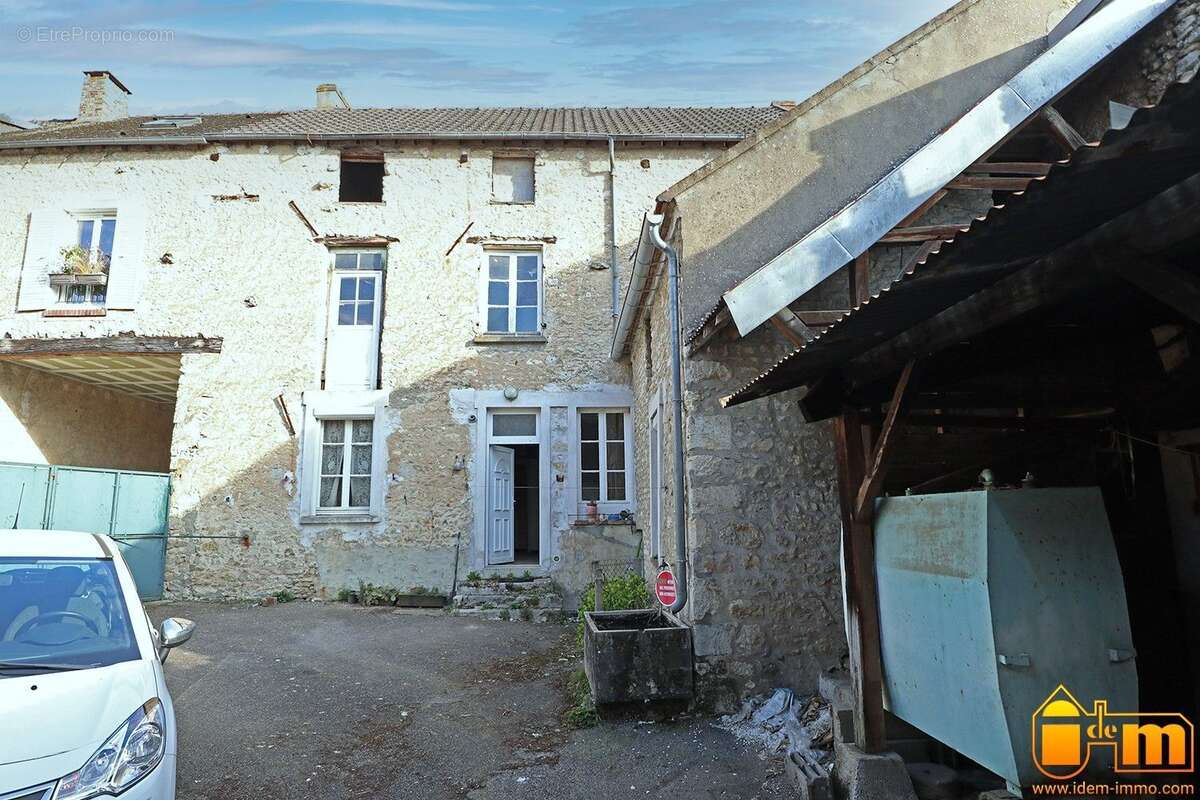 Maison à MEREVILLE