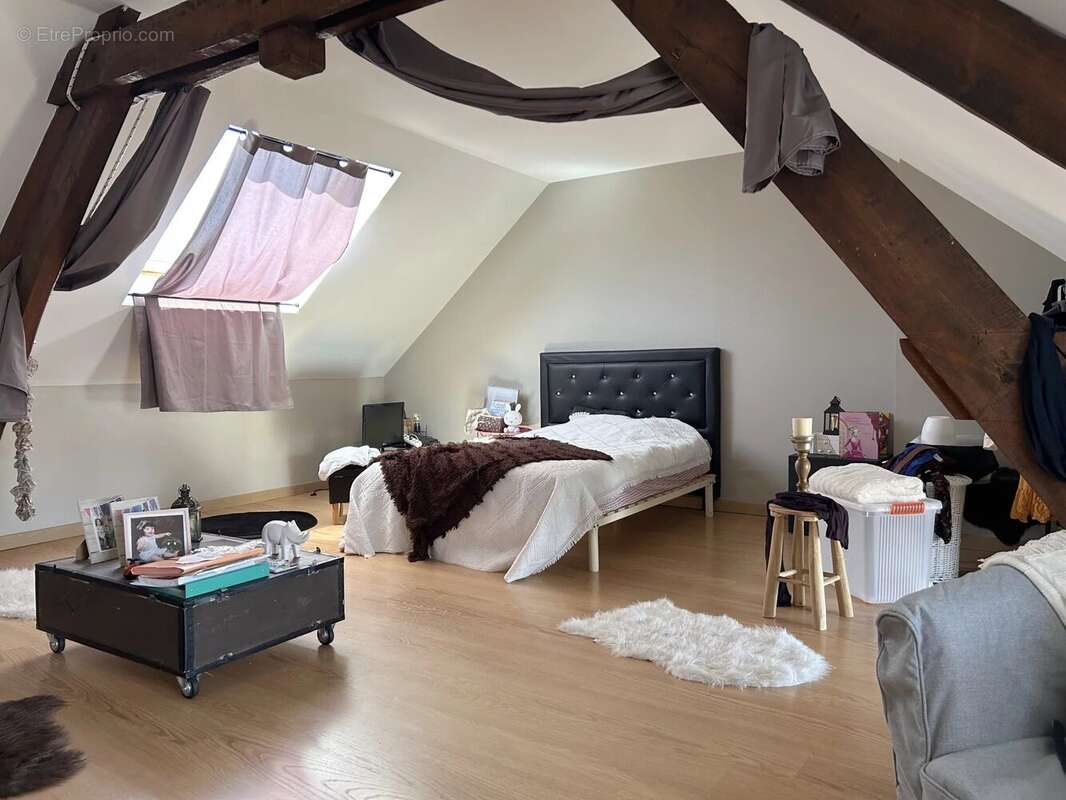 Maison à OUZILLY