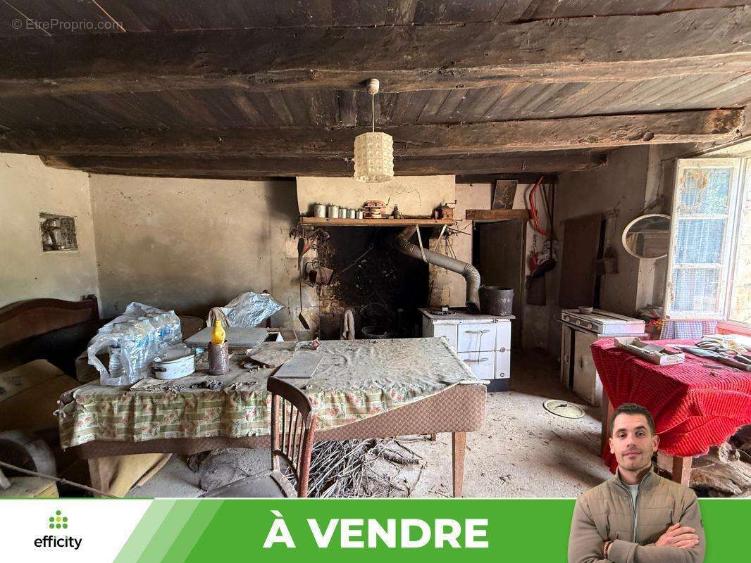 Maison 106 m² à Sommieres-Du-Clain  - photo 7