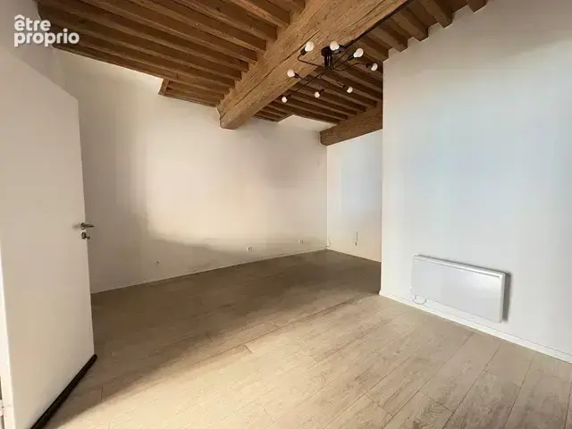 Local commercial, 42 m², Mâcon - photo 3