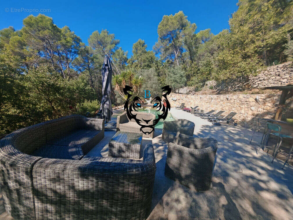 Maison à FIGANIERES