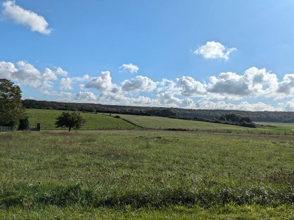 Terrain à JOUY-SUR-EURE