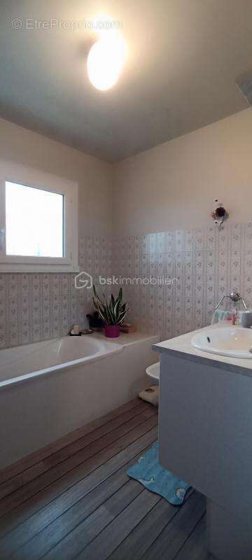 Maison à SAINT-PANDELON