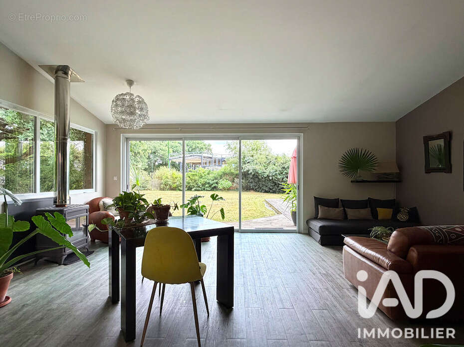 Maison 140 m² à Saubrigues  - photo 7