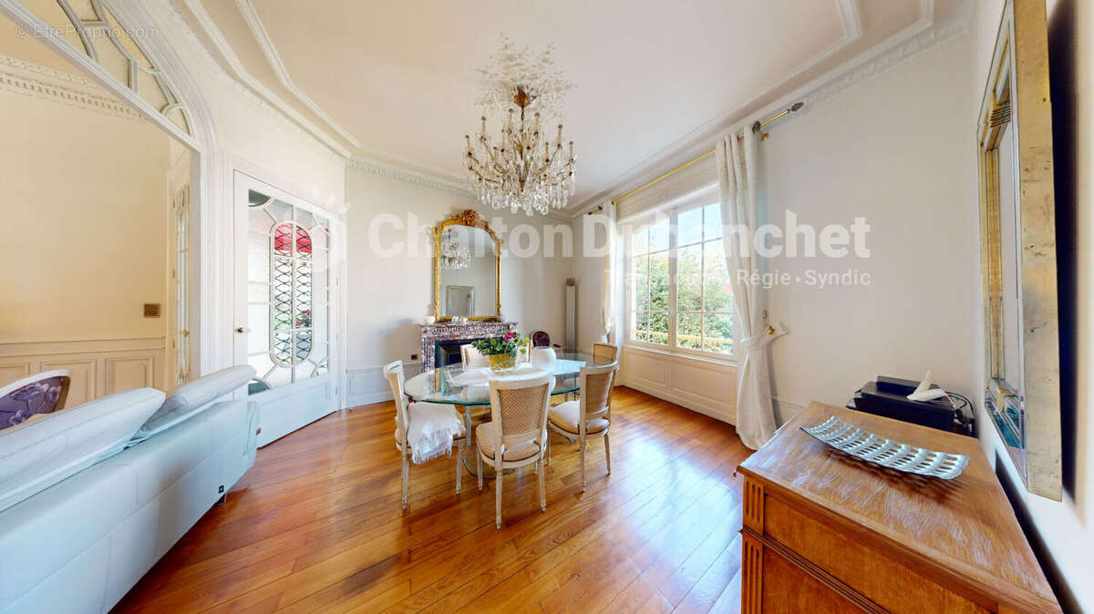 LE COTEAU - Maison de 300 m² - photo 2