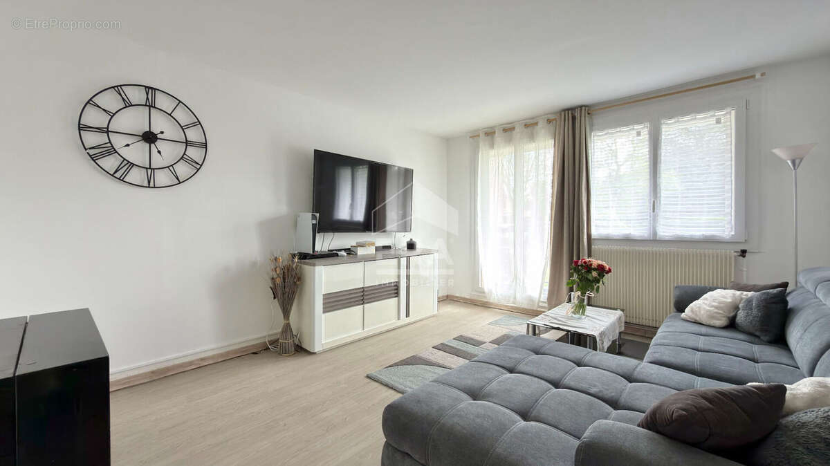 Appartement à CORBEIL-ESSONNES