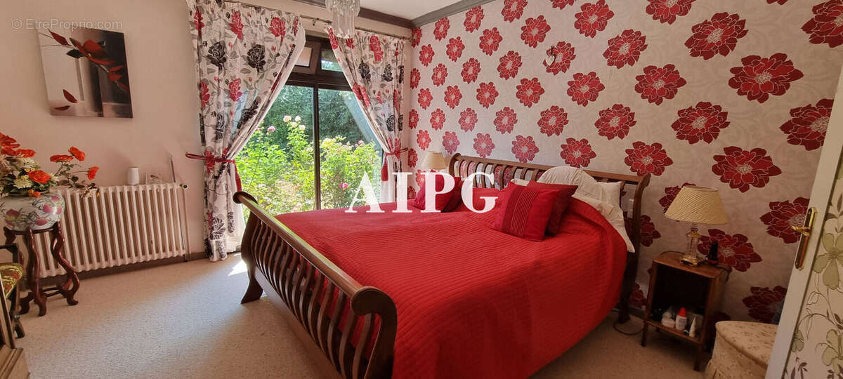 QUINTIN, 2 km, belle maison néo-bretonne 310 m² hab à vendre avec 7 chambres . - photo 7