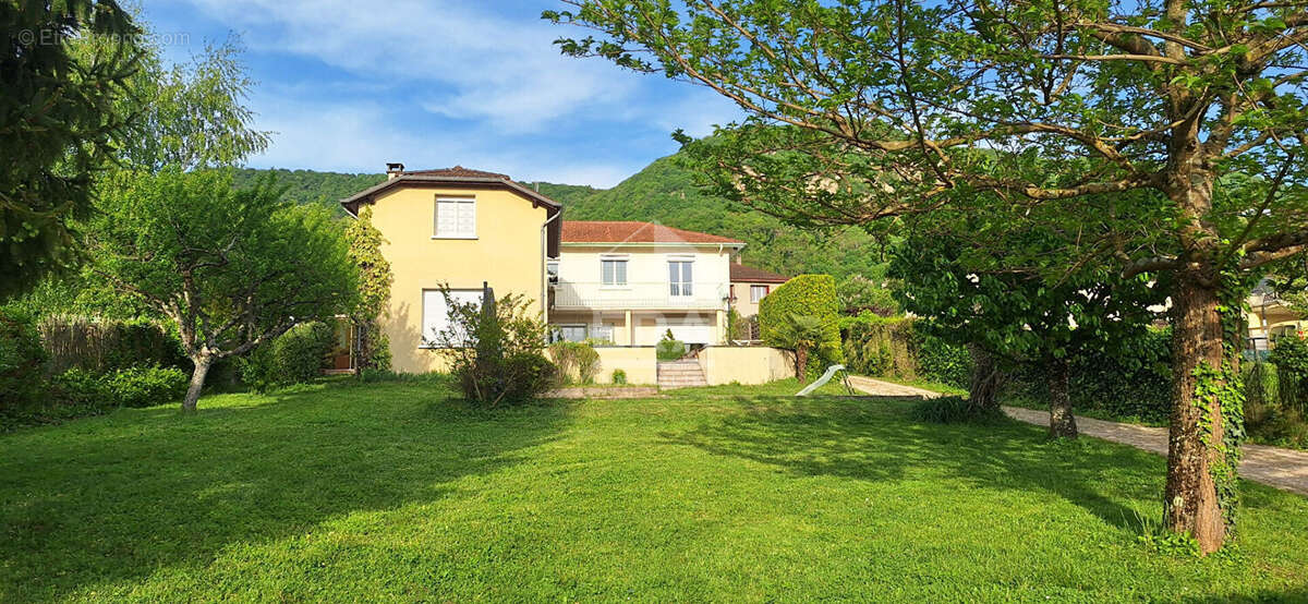 Maison à LAGNIEU