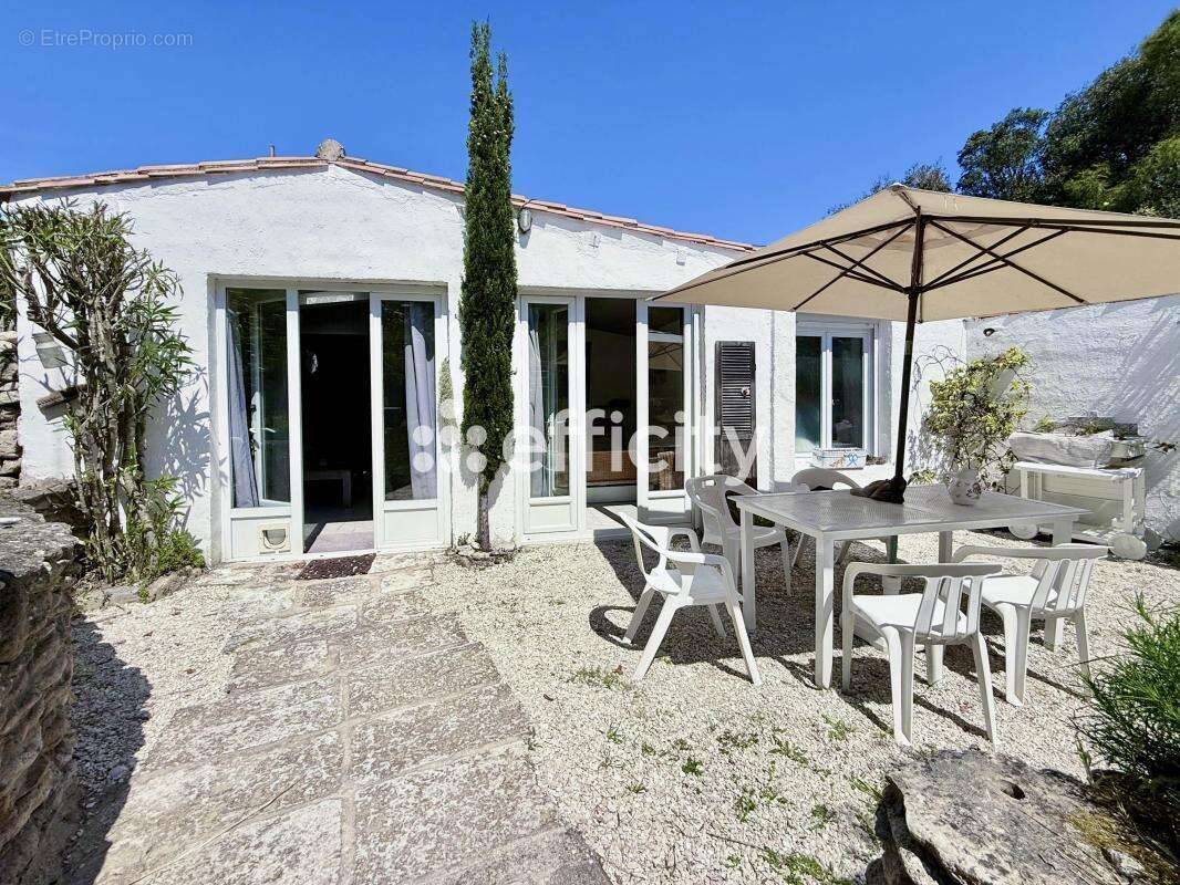 Maison à LA COUARDE-SUR-MER