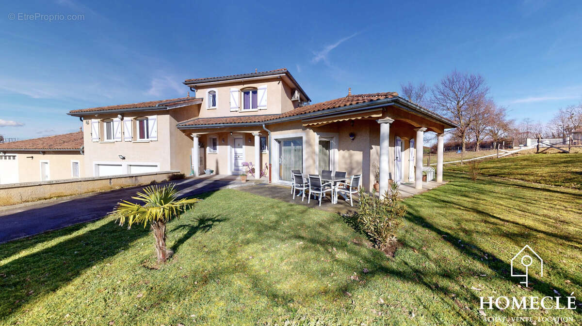 Maison à MONTMERLE-SUR-SAONE