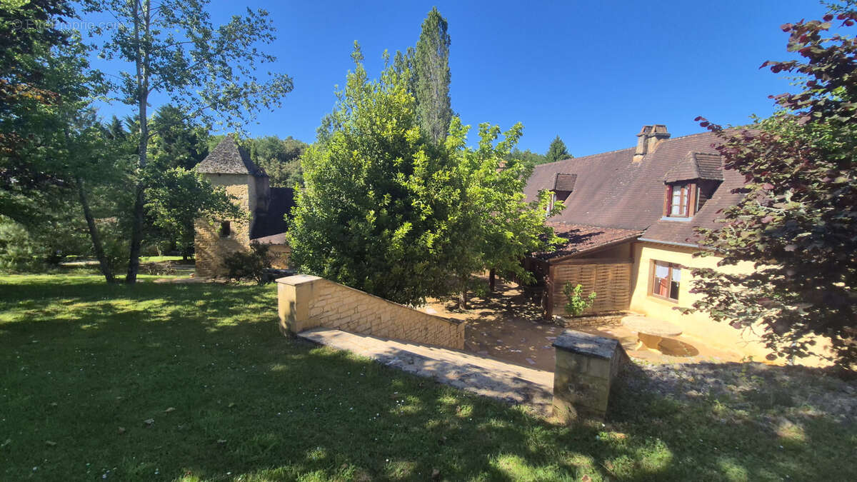 Maison à LES EYZIES-DE-TAYAC-SIREUIL