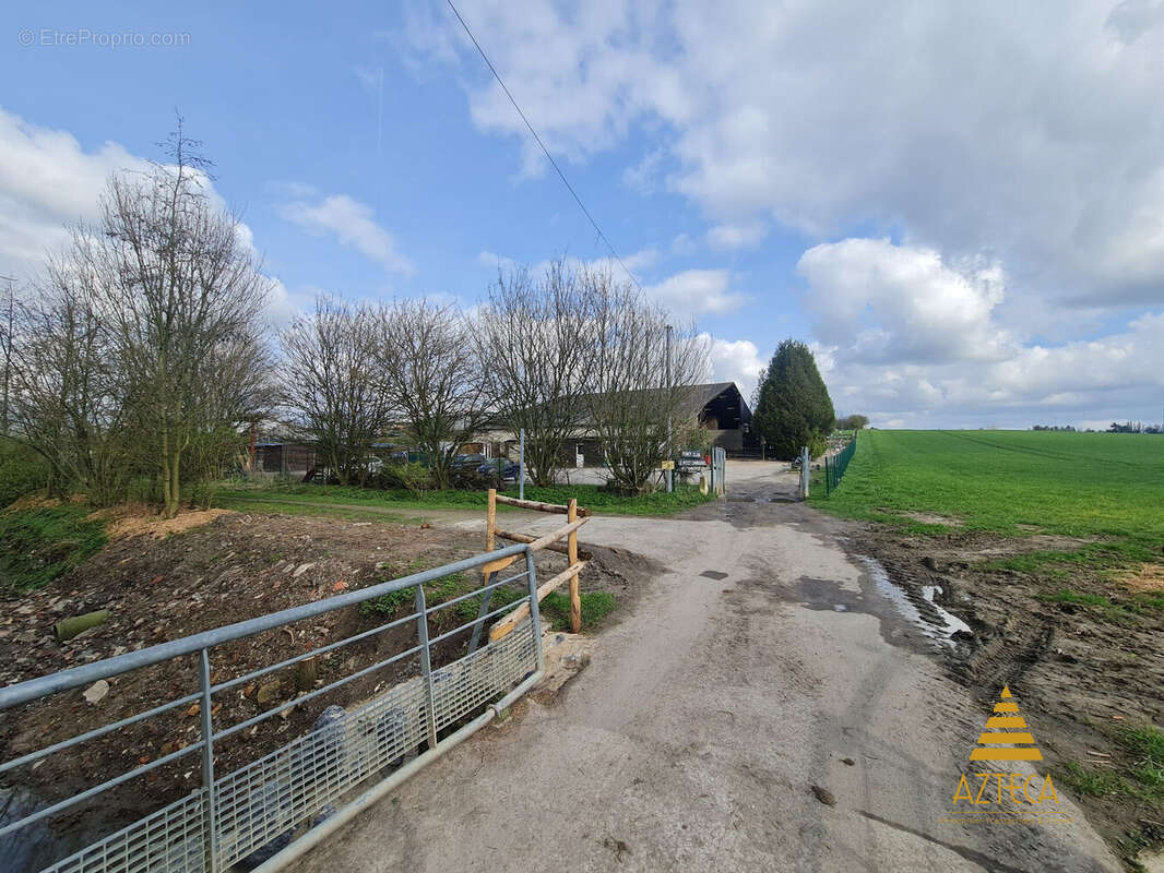 Terrain à BEAUVOIS-EN-CAMBRESIS