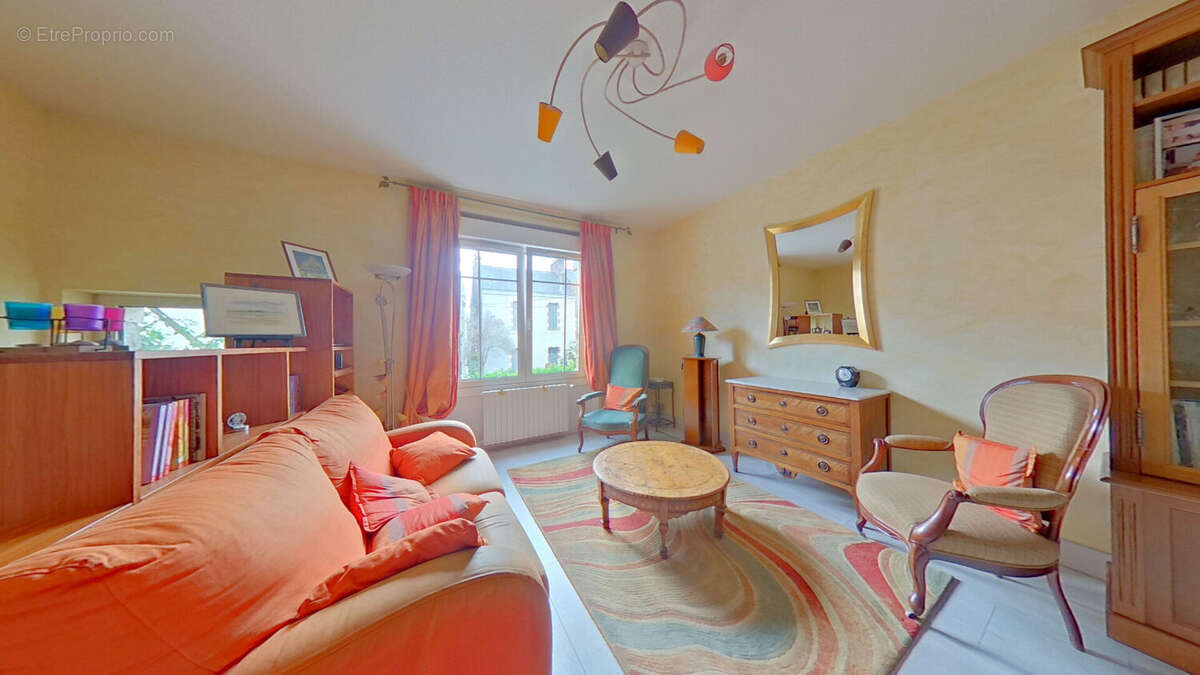 Maison familiale 8 pièces de 191 m2 à vendre au Rond-Point de Vannes - photo 17