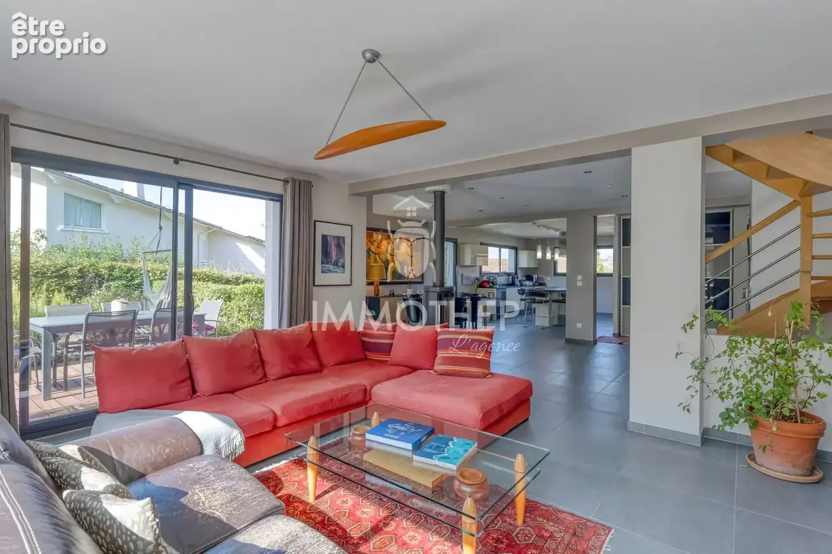 Maison 5 pièces 192 m² à vendre à Vaulnaveys-Le-Haut (38410) - photo 4