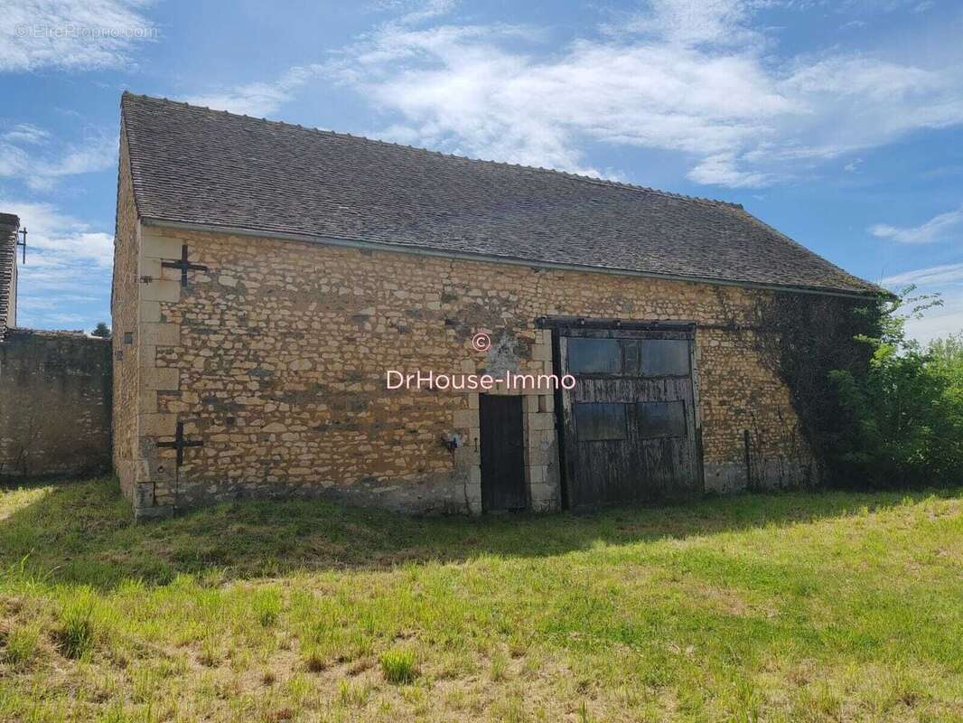 Maison à DANGE-SAINT-ROMAIN