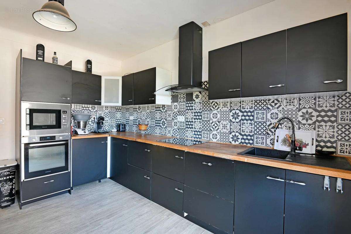 Maison de 5 pièces de 149 m² à Bagnols-sur-Cèze - photo 5